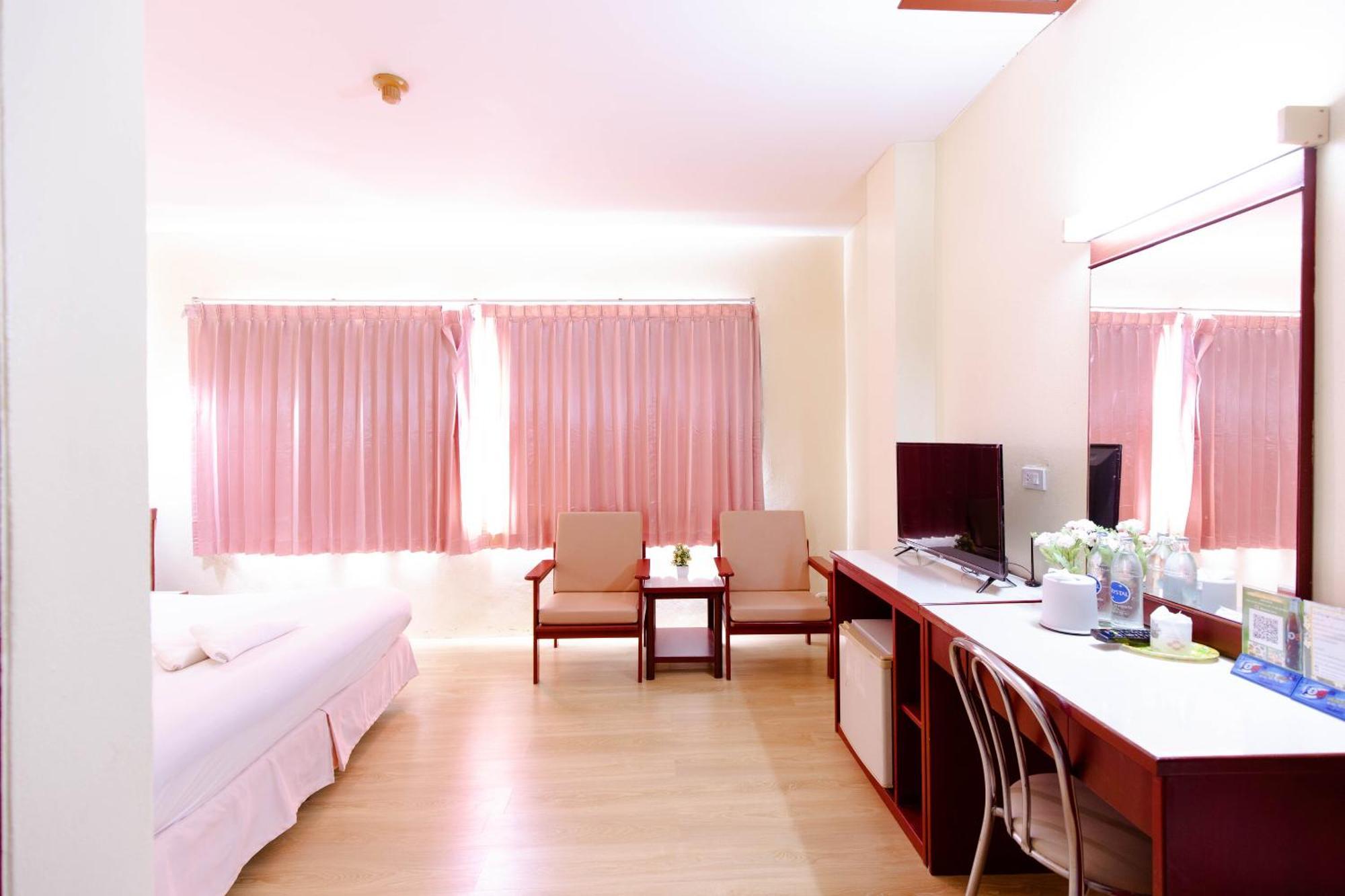 Chumphon Palace Hotel Extérieur photo