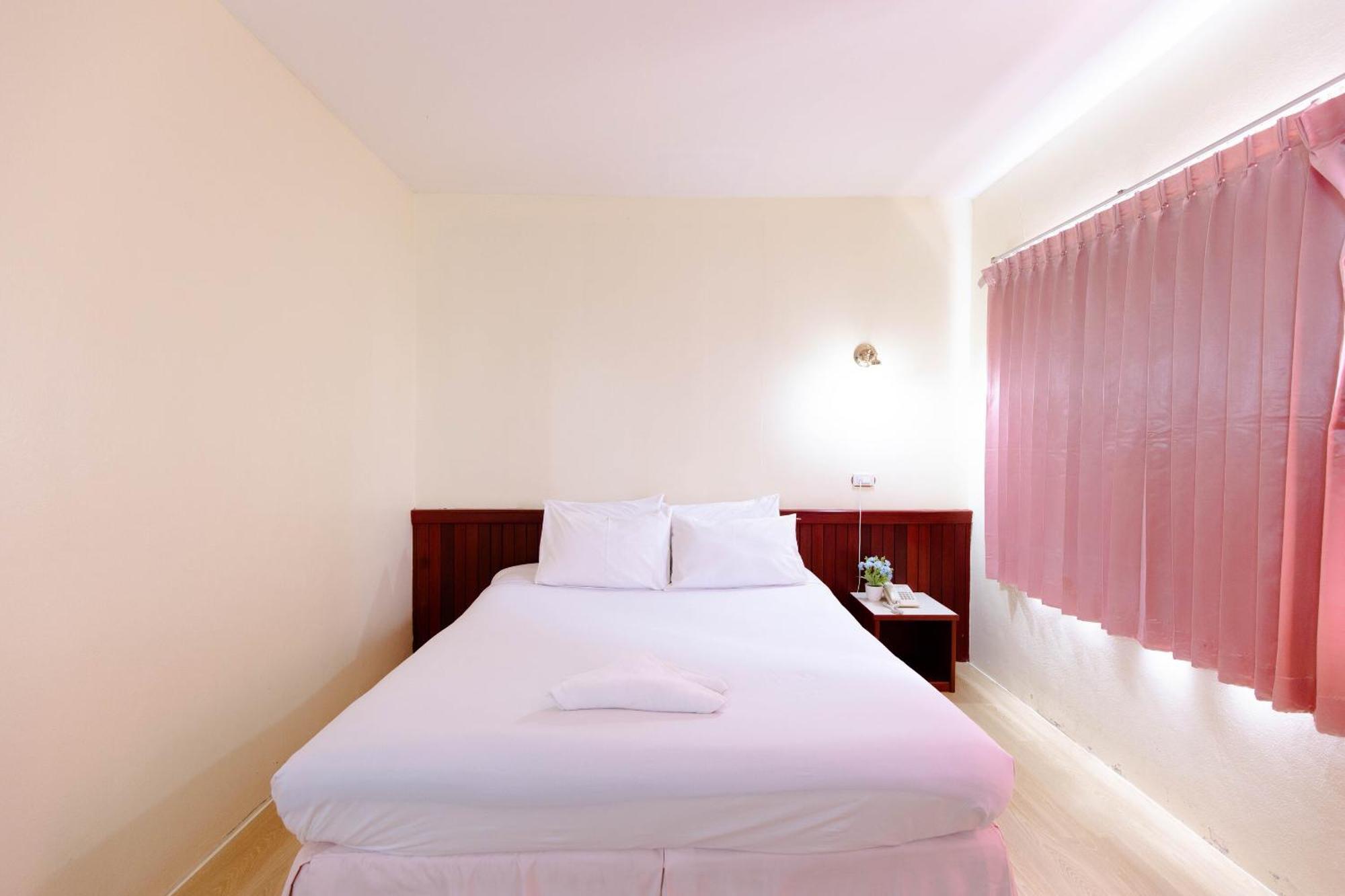 Chumphon Palace Hotel Extérieur photo