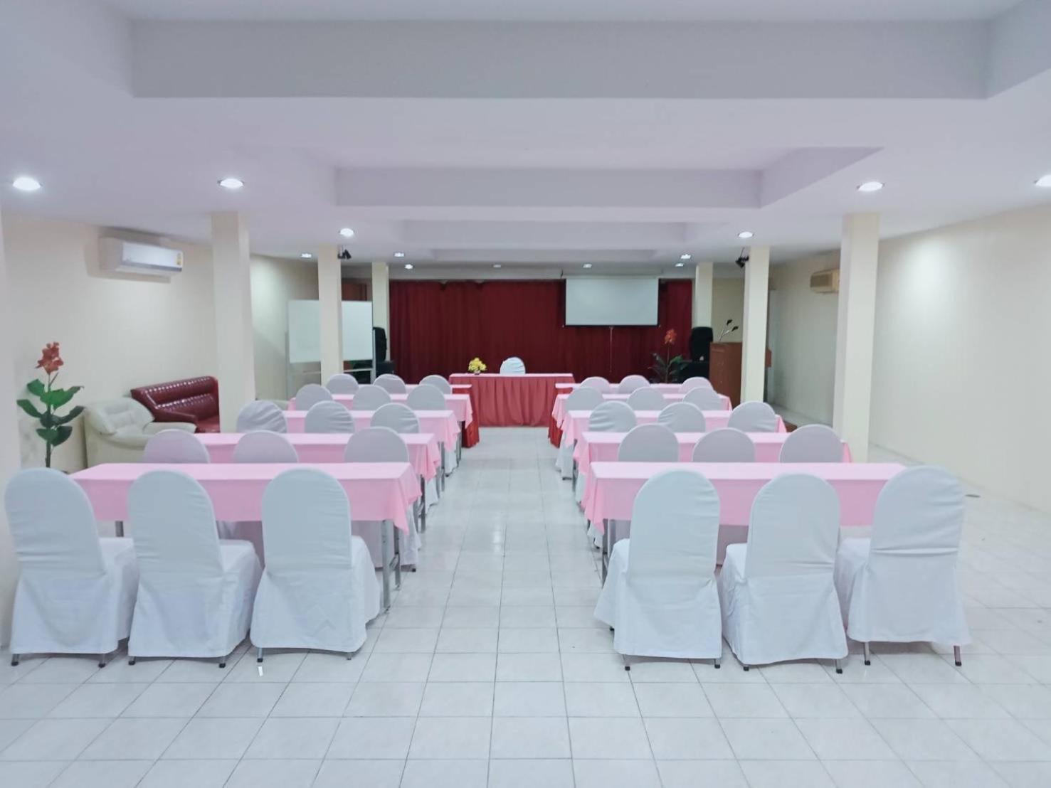 Chumphon Palace Hotel Extérieur photo