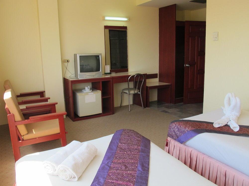 Chumphon Palace Hotel Extérieur photo