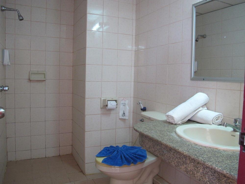 Chumphon Palace Hotel Extérieur photo