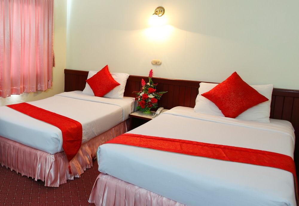 Chumphon Palace Hotel Extérieur photo