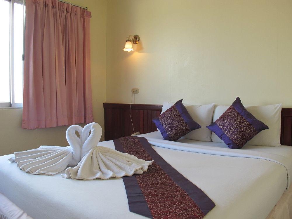 Chumphon Palace Hotel Extérieur photo