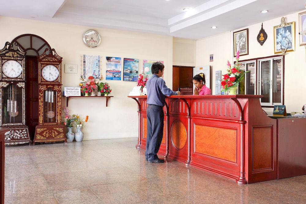 Chumphon Palace Hotel Extérieur photo