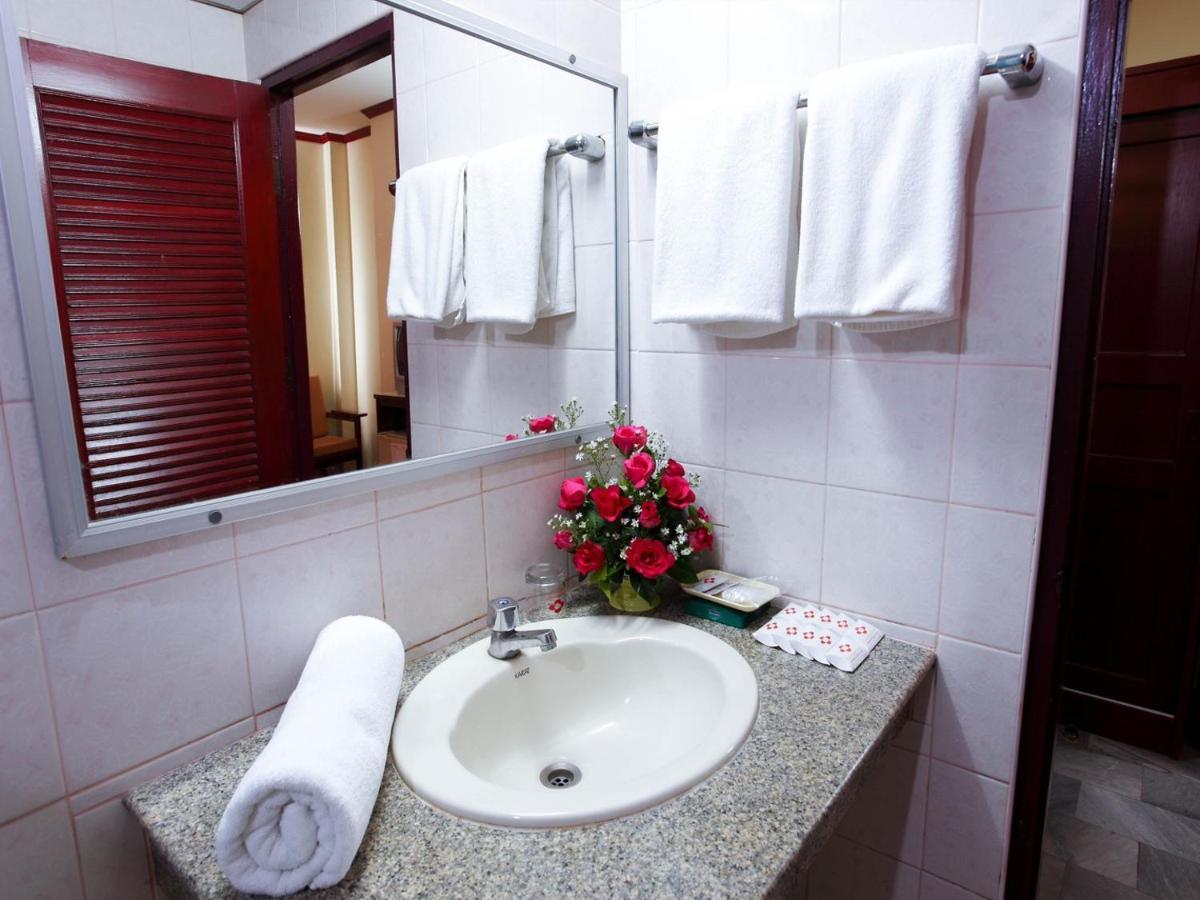 Chumphon Palace Hotel Extérieur photo
